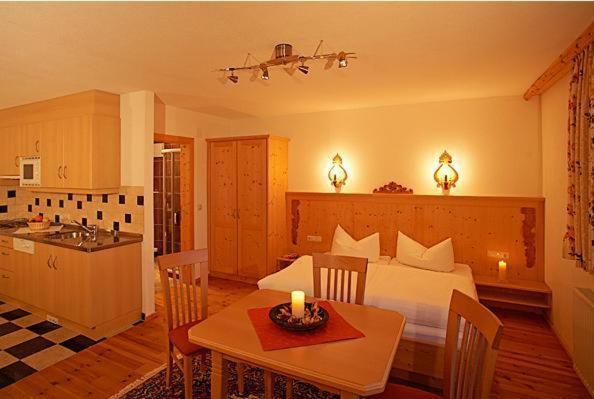 Apart Ehart Sankt Anton am Arlberg Habitación foto