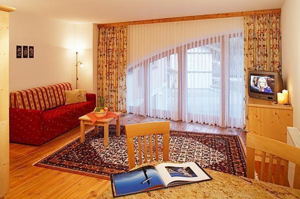 Apart Ehart Sankt Anton am Arlberg Habitación foto